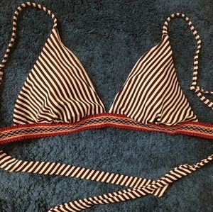 DONATING SOON!!!top cute stripes